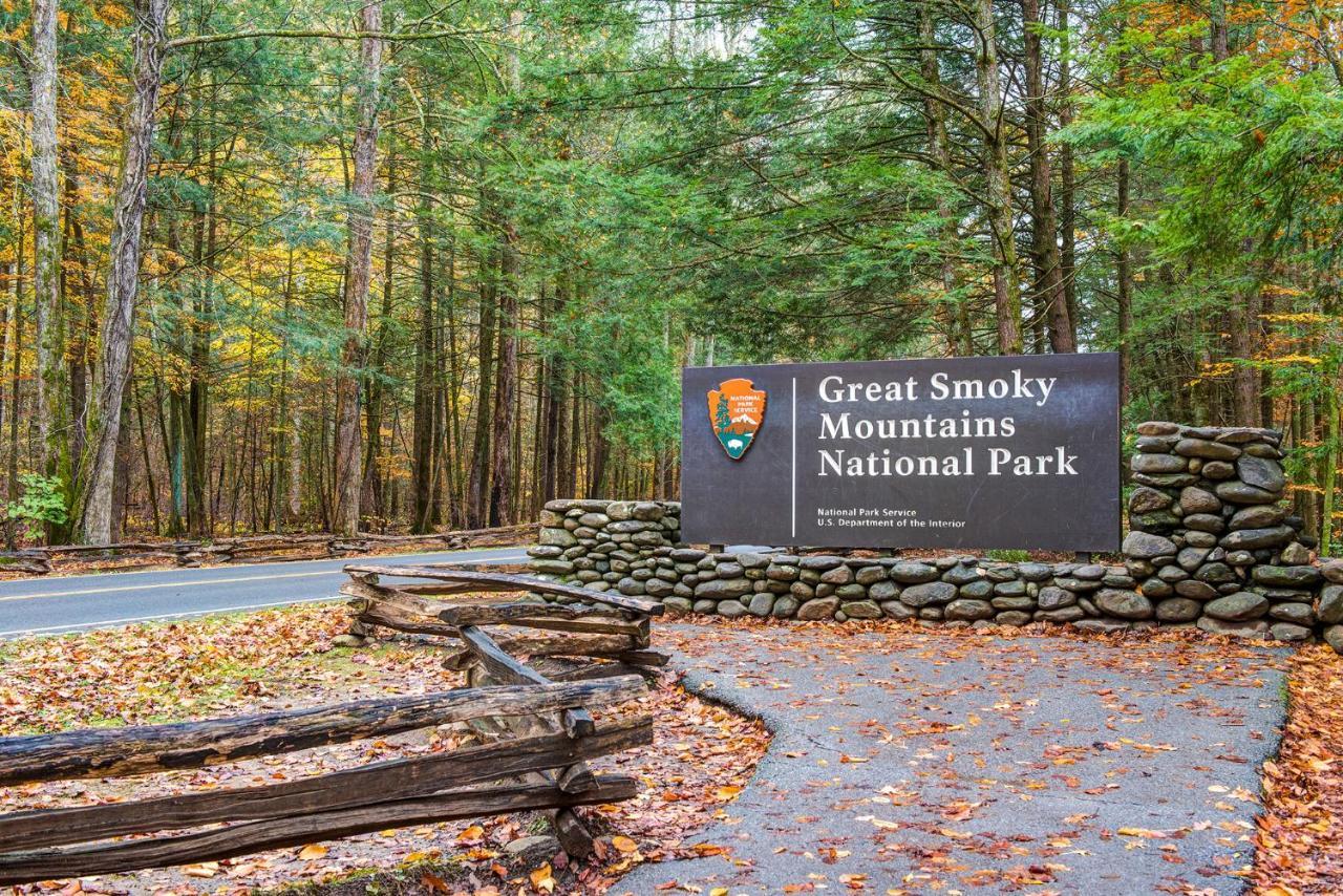 Smoky Mountain Dreams Villa Gatlinburg Exterior photo
